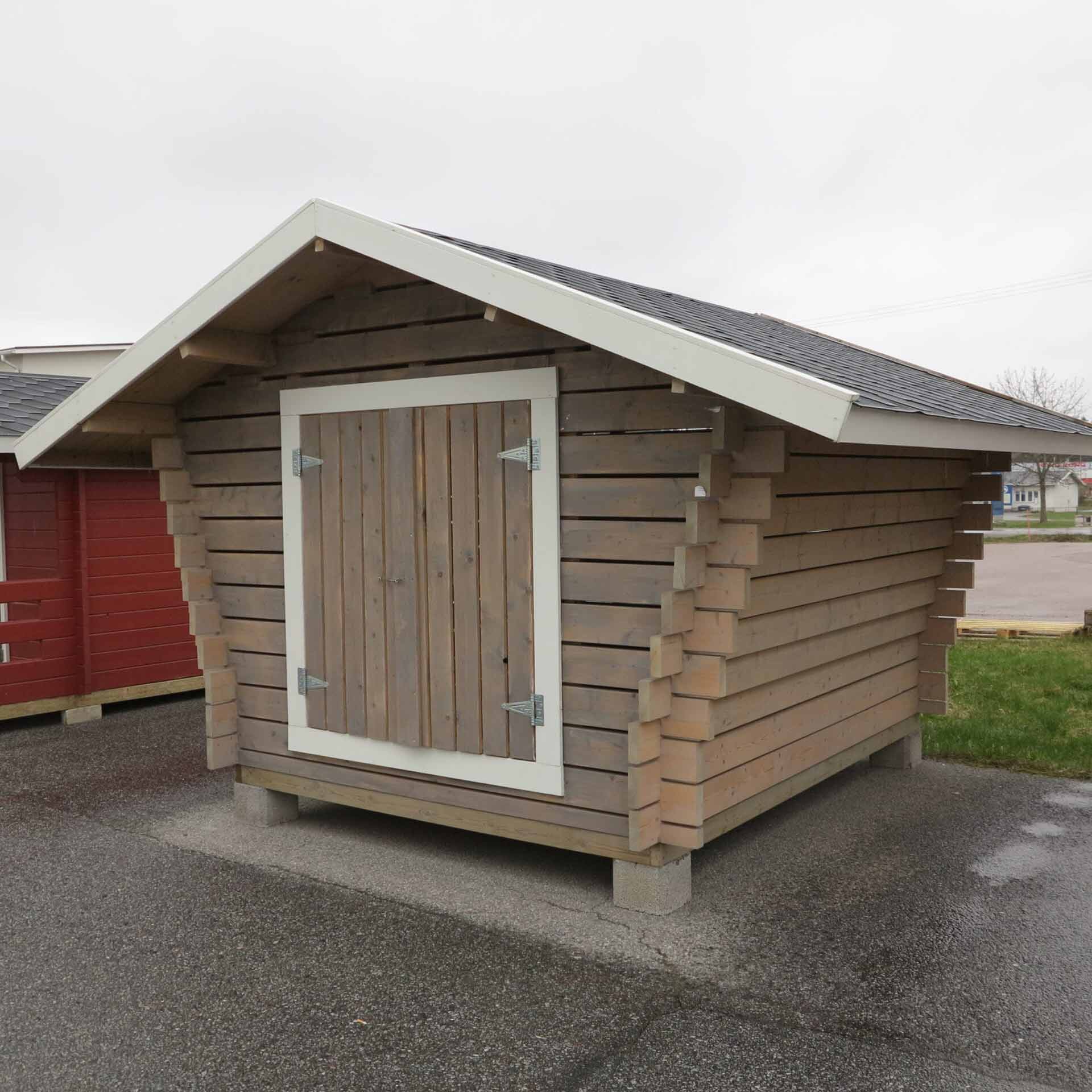 Puuvaja Vinoseinäinen 7 m2